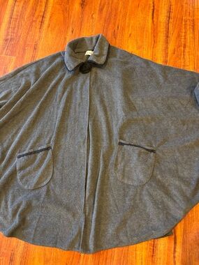 Women's Charcoal Gray Cape Coat - Classic Collared Wrap